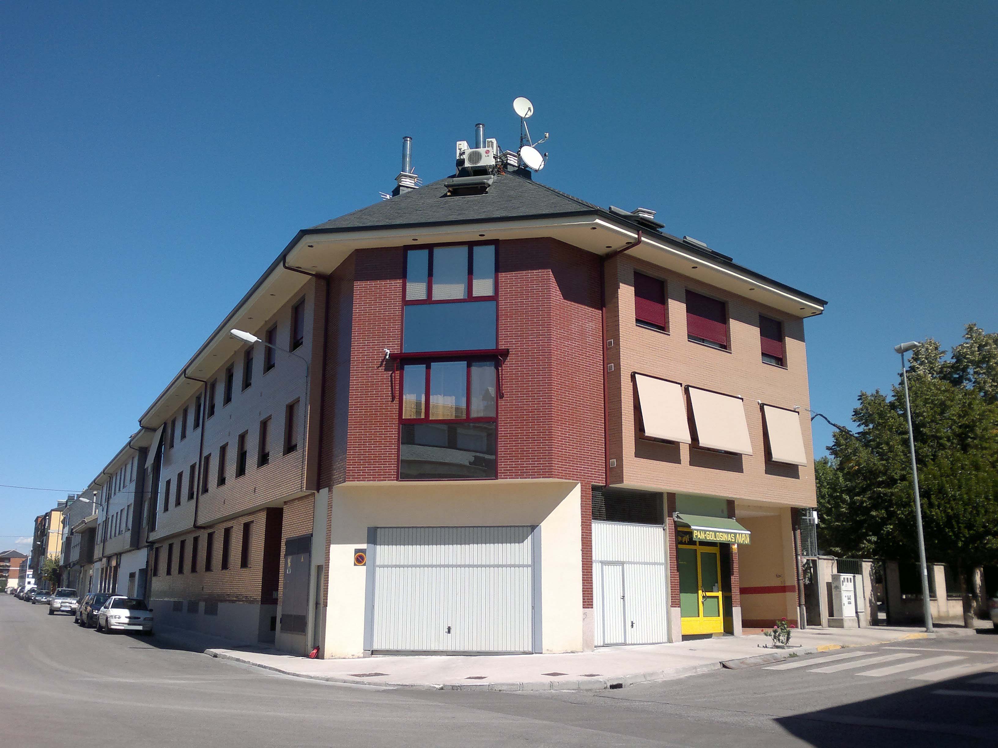Edificio para 10 viviendas, Calle Villaluz, Ponferrada (León)